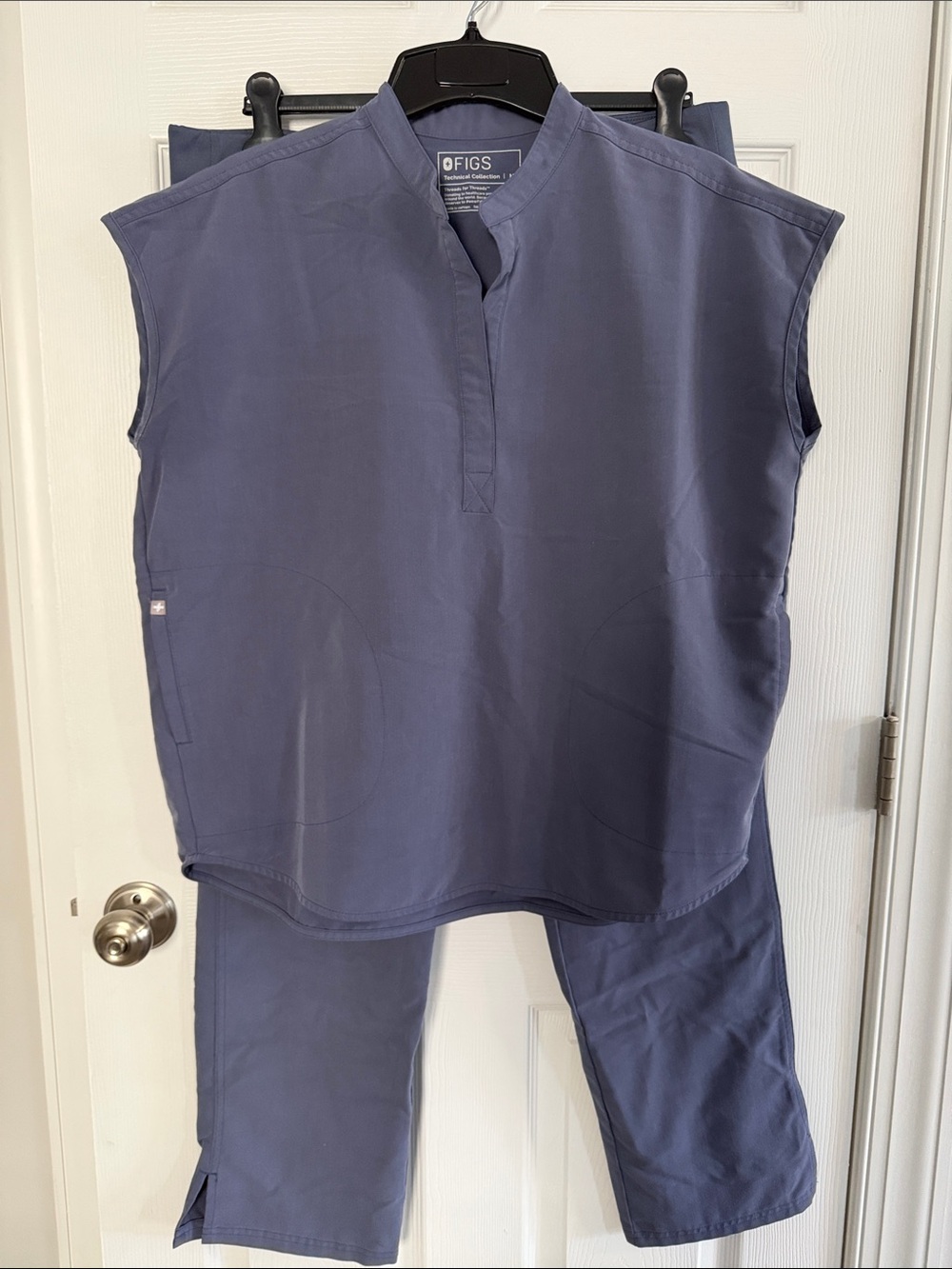 FIGS Women's Space Navy Rafaela Scrub Top & Kade Cargo Pants Set